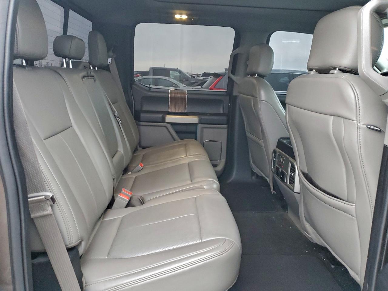 Ford F-150 Supercrew Image 9