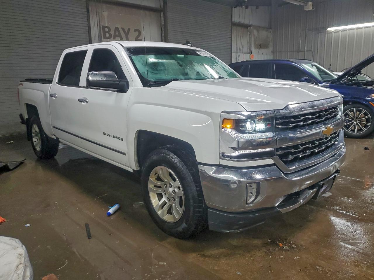 Chevrolet Silverado K1500 Ltz Image 2