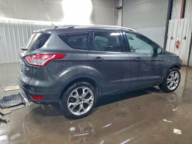 Ford Escape Titanium Image 2