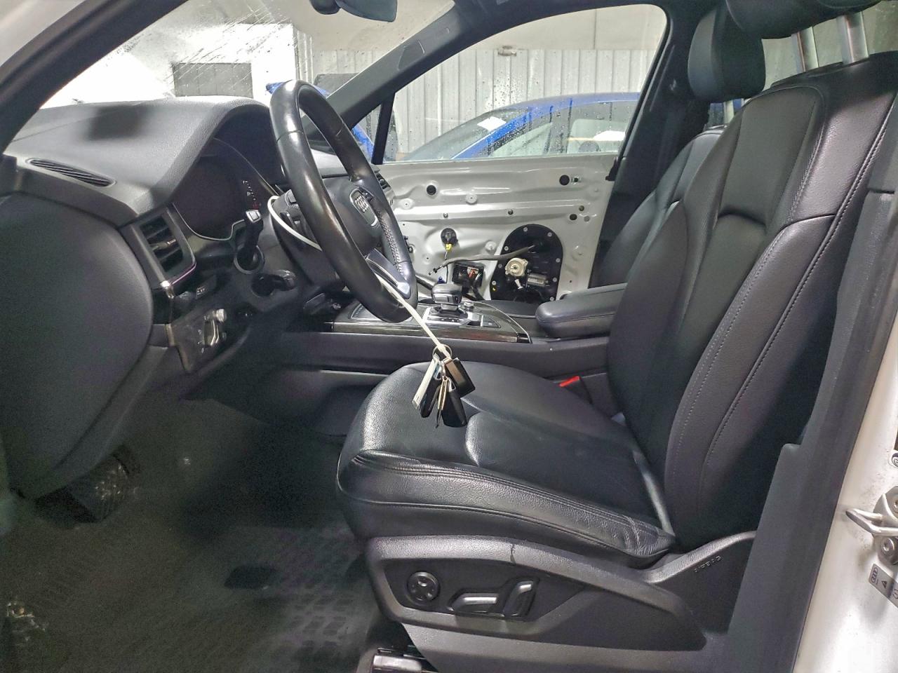 Audi Q7 Prestige Image 9