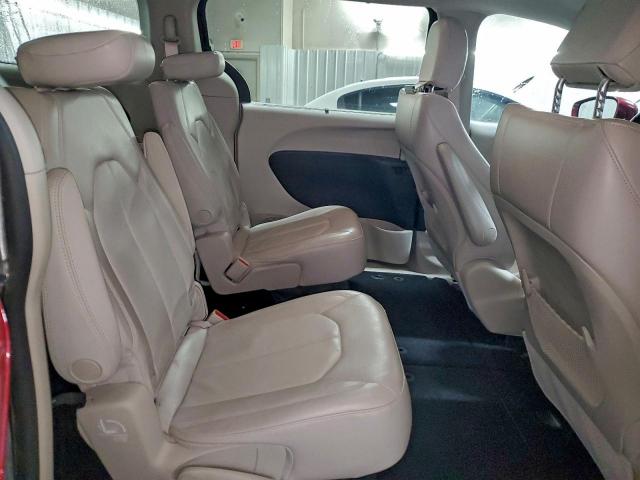 Chrysler Pacifica Touring L Image 9