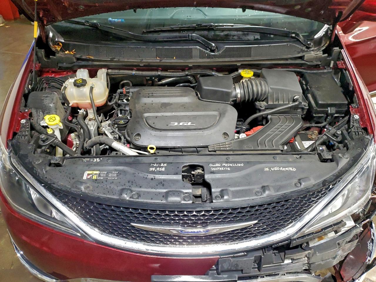 Chrysler Pacifica Touring L Image 12