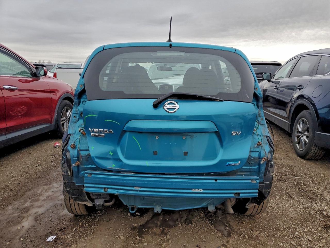 Nissan Versa S Image 4