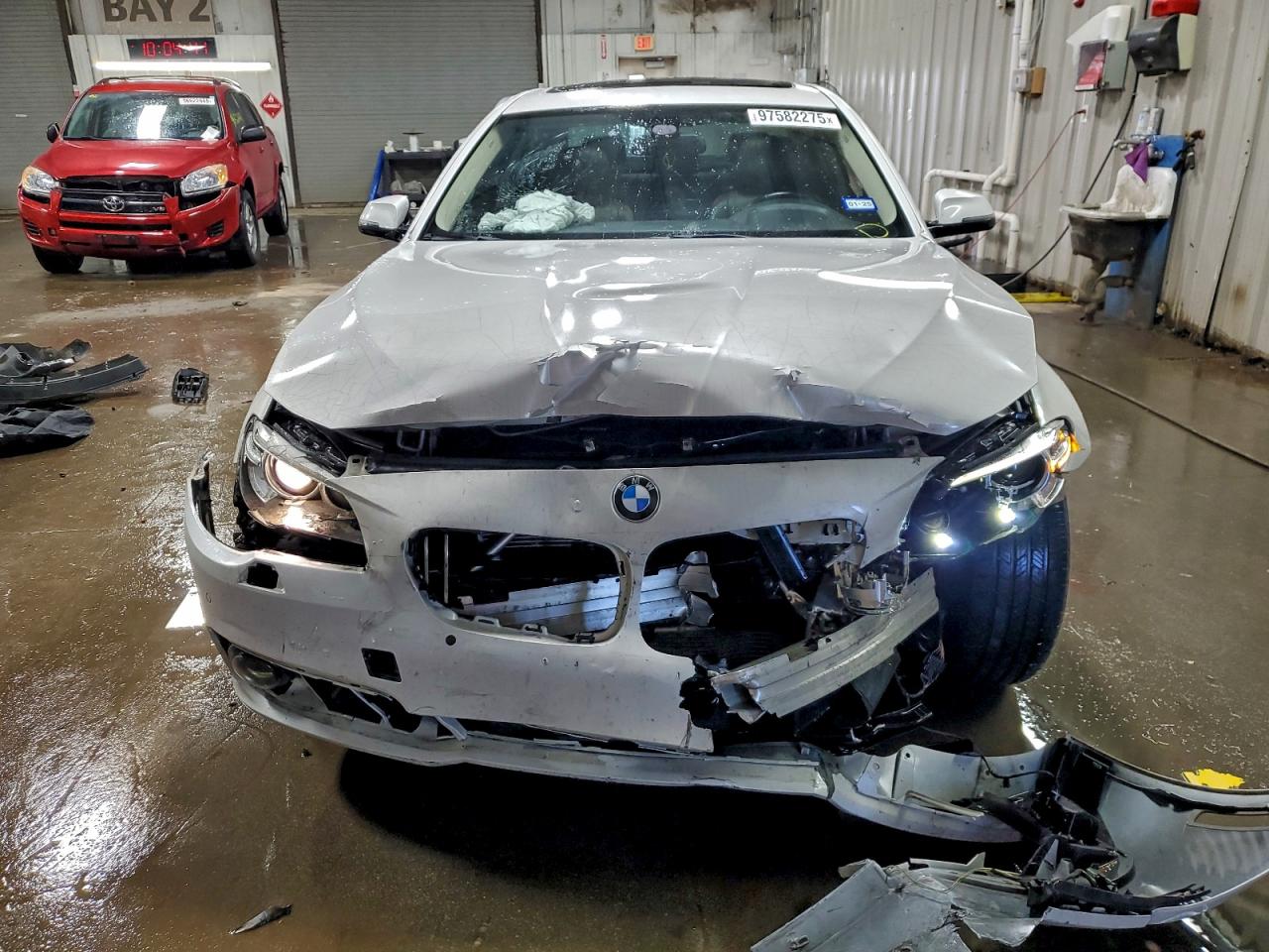 BMW 5 Series I Image 10