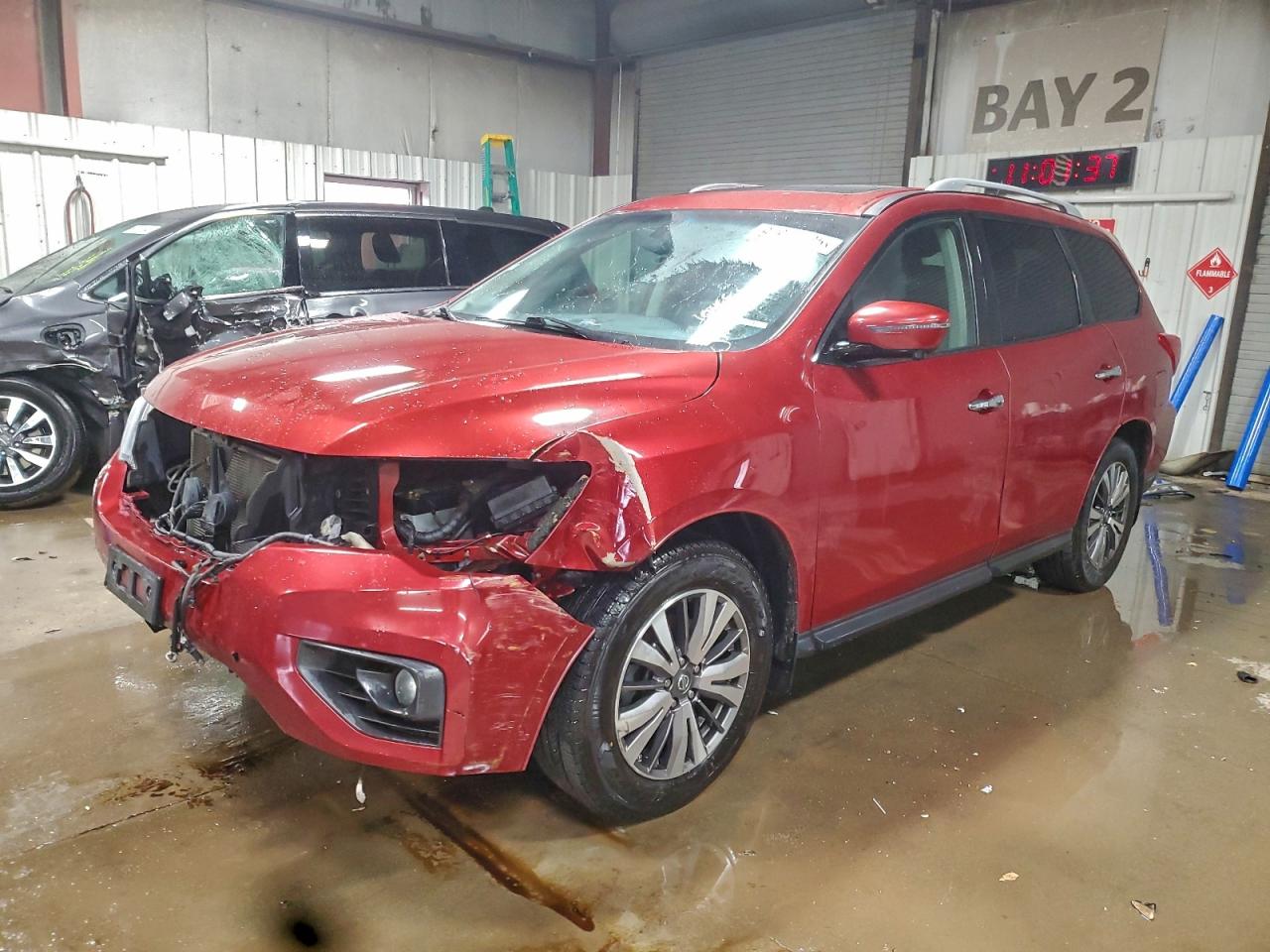 Nissan Pathfinder S Image 1