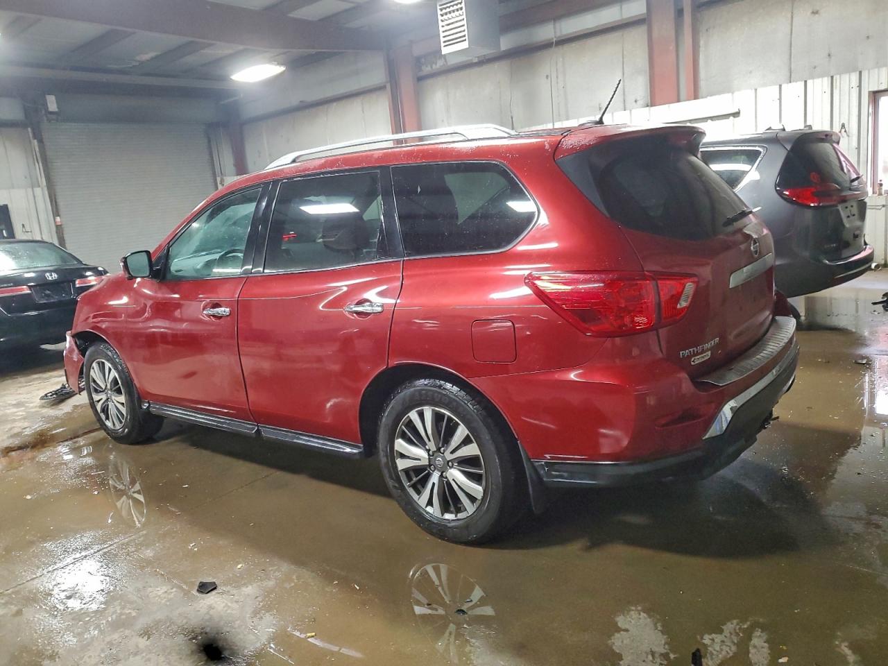Nissan Pathfinder S Image 4