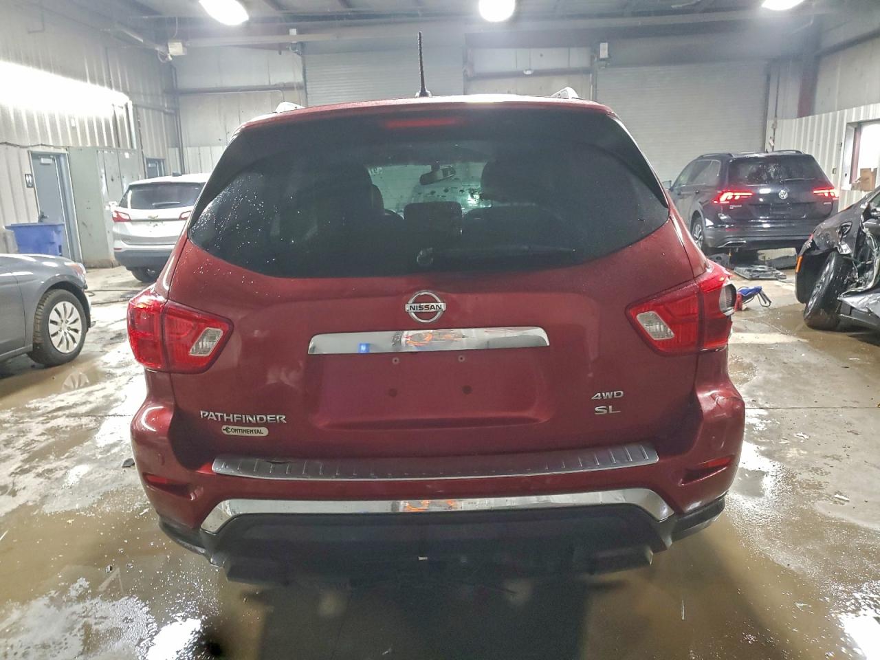 Nissan Pathfinder S Image 5