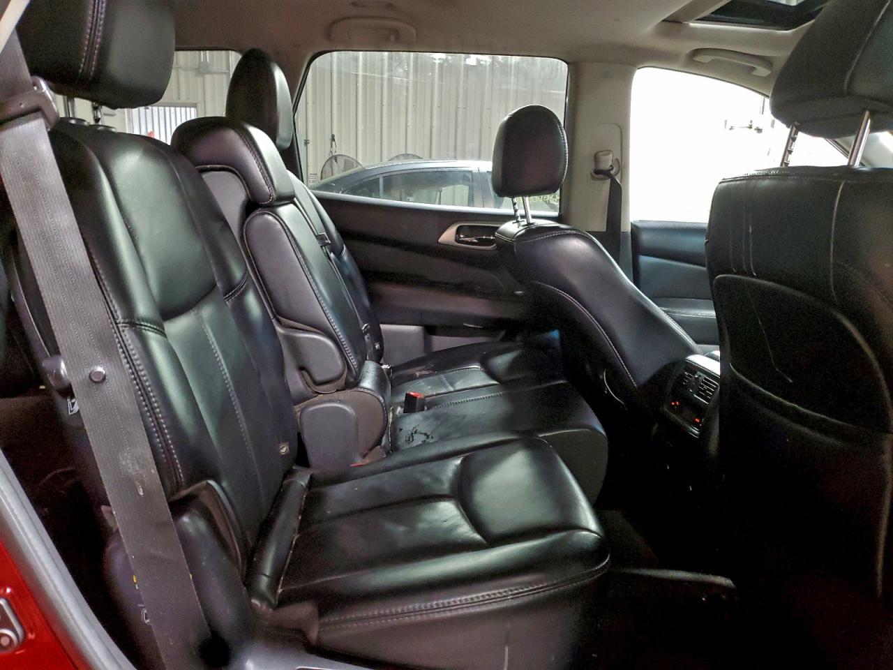 Nissan Pathfinder S Image 11