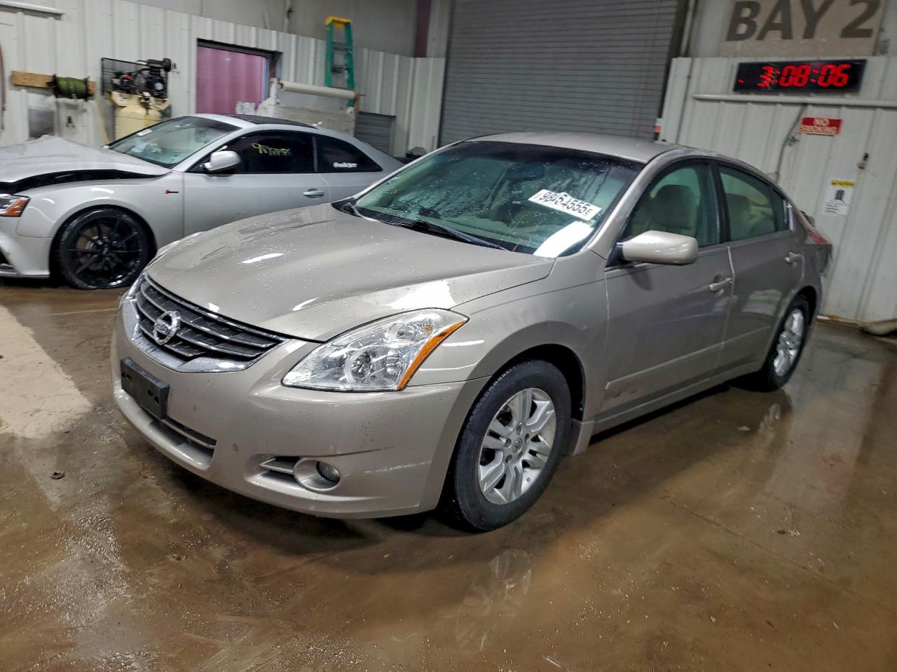 Nissan Altima Base Image 1