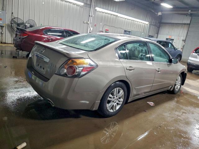 Nissan Altima Base Image 3