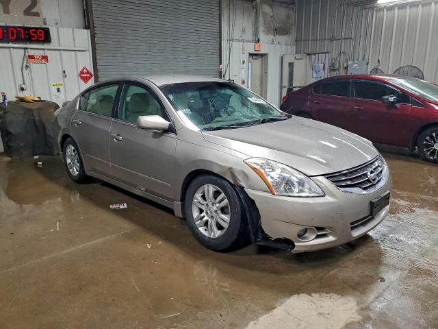 Nissan Altima Base Image 6
