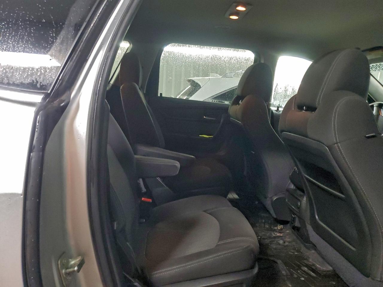 Chevrolet Traverse Lt Image 6