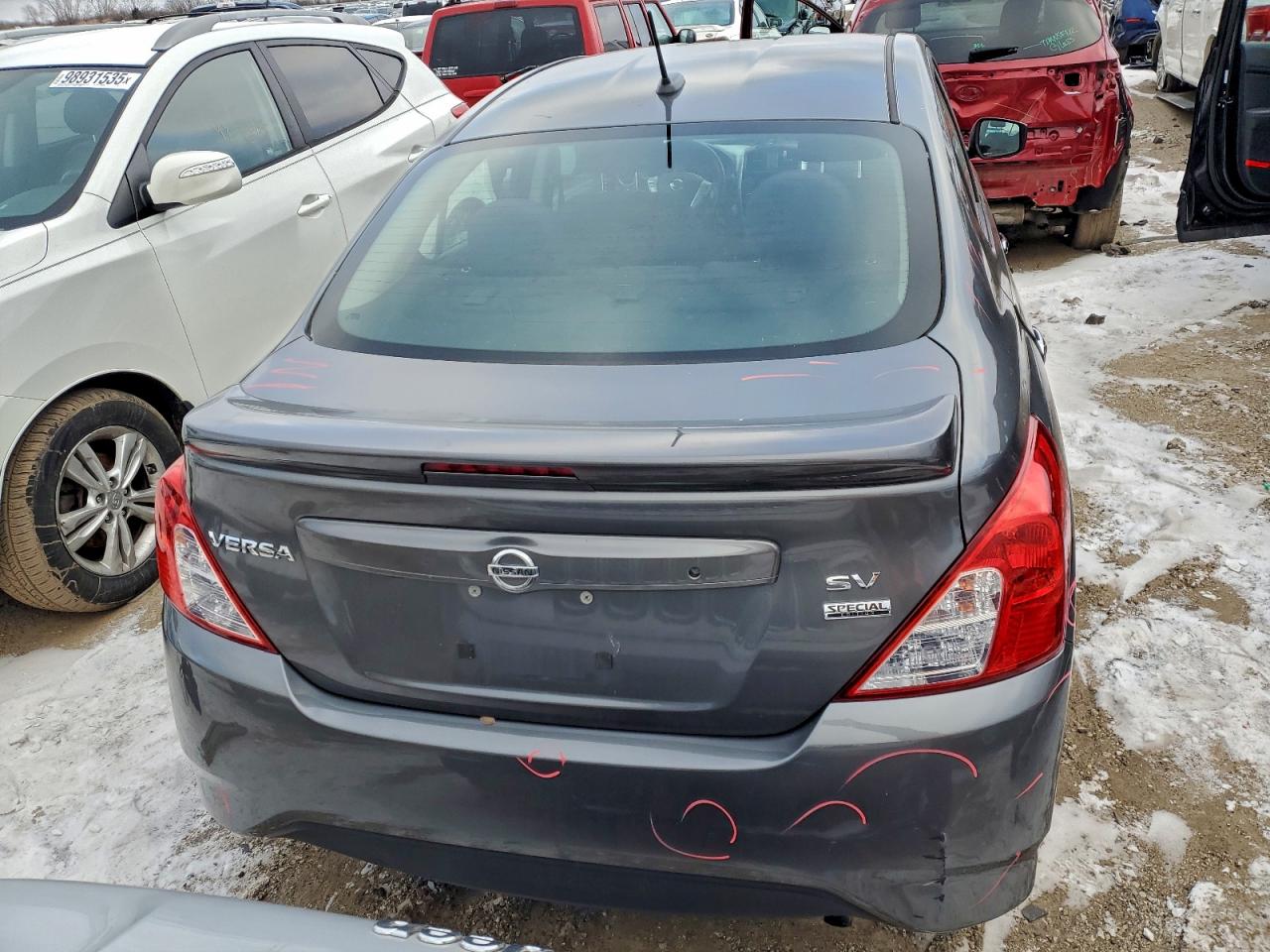 Nissan Versa S Image 11