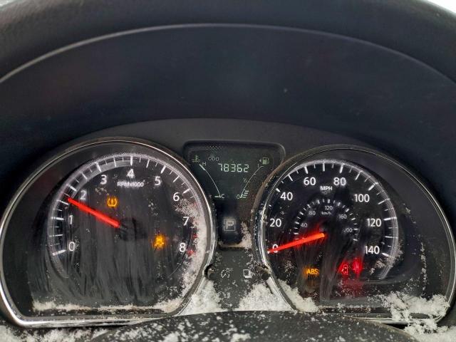 Nissan Versa S Image 8