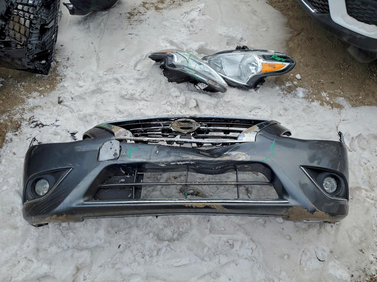 Nissan Versa S Image 7