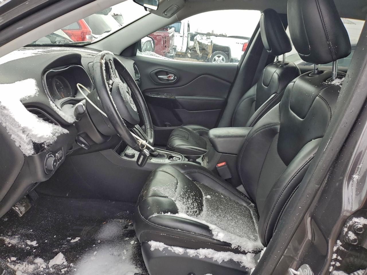 Jeep Grand Cherokee Latitude Plus Image 8