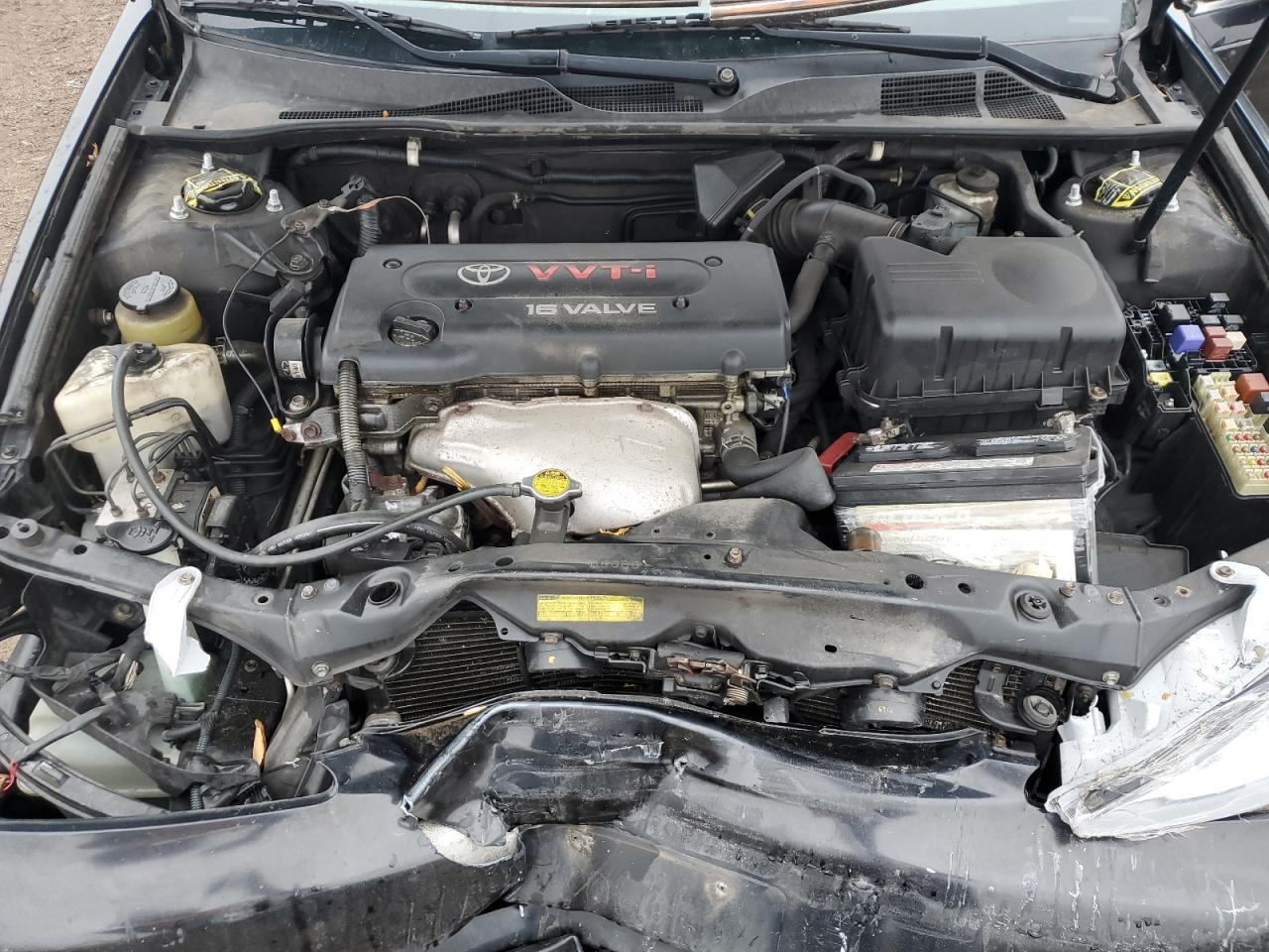 Toyota Camry Le Image 11