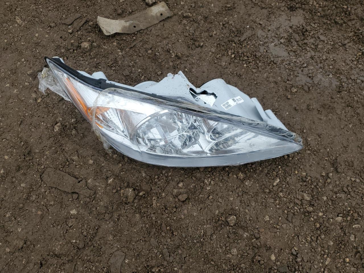 Toyota Camry Le Image 6