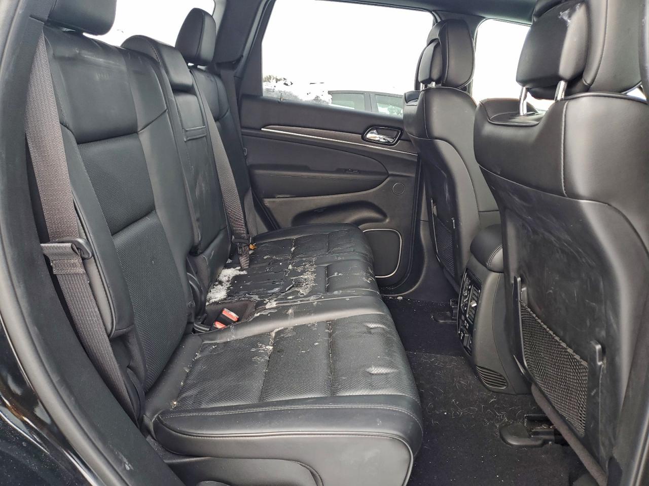 Jeep Grand Cherokee Overland Image 8