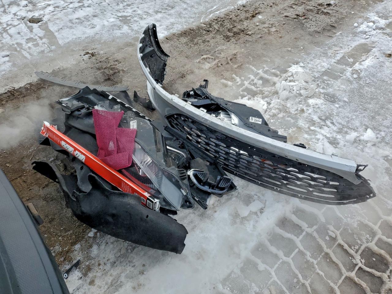 Ford Escape Titanium Image 13