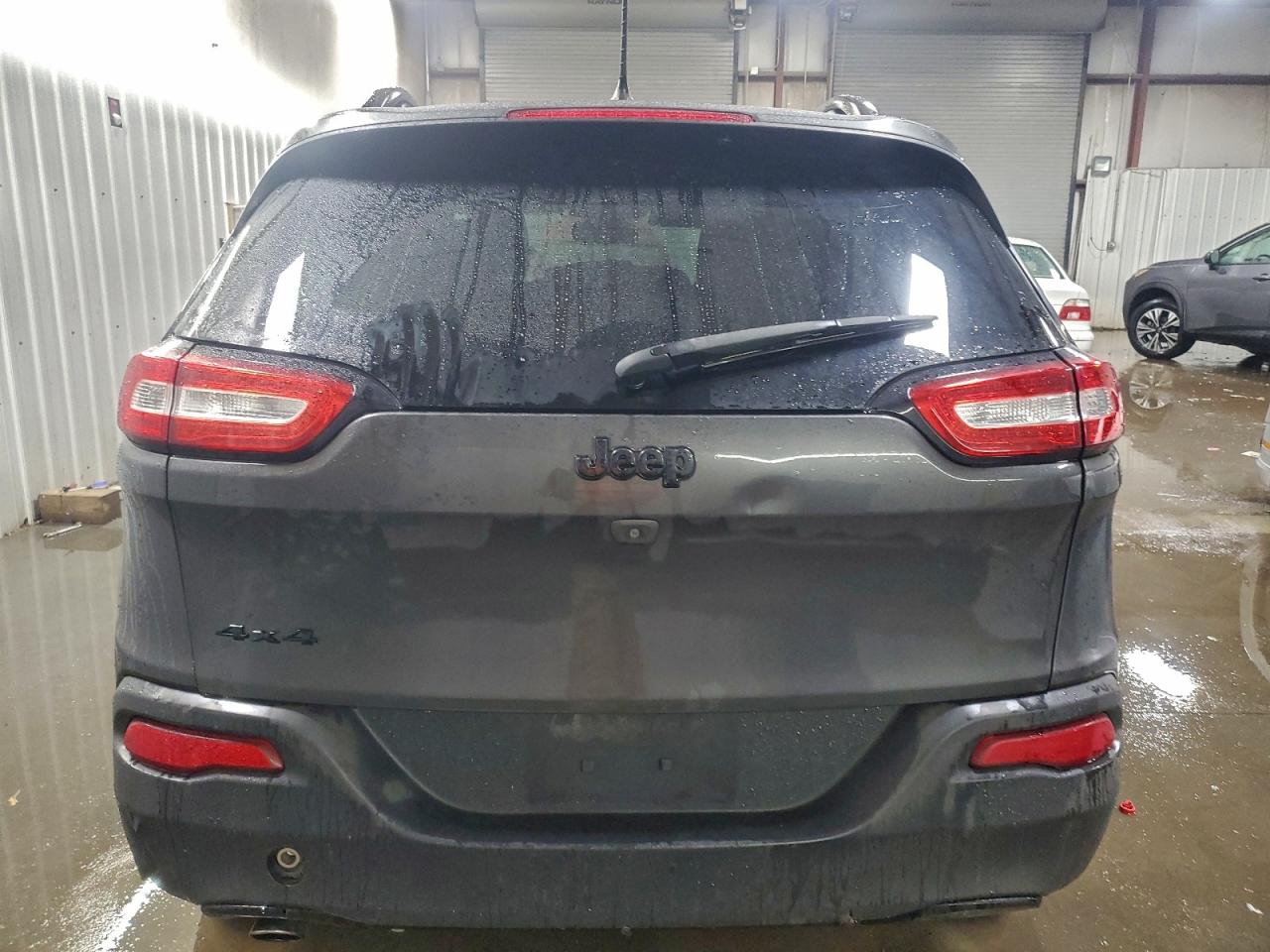 Jeep Grand Cherokee Latitude Image 12