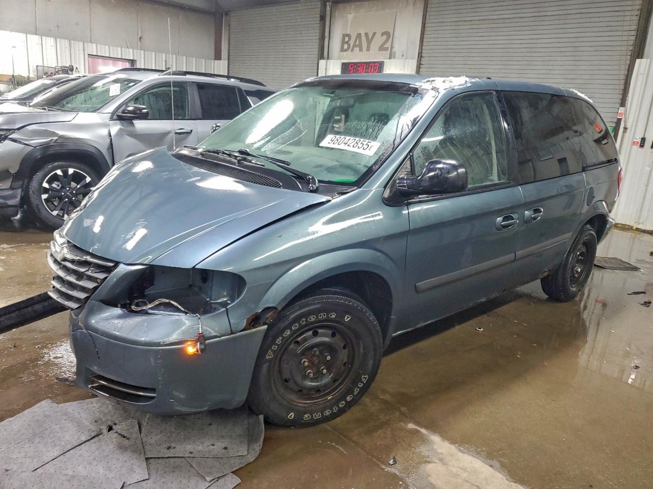 Chrysler Minivan Lx Image 1