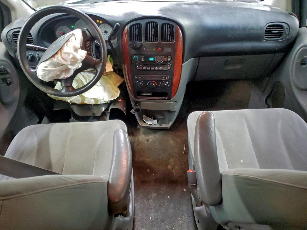 Chrysler Minivan Lx Image 11