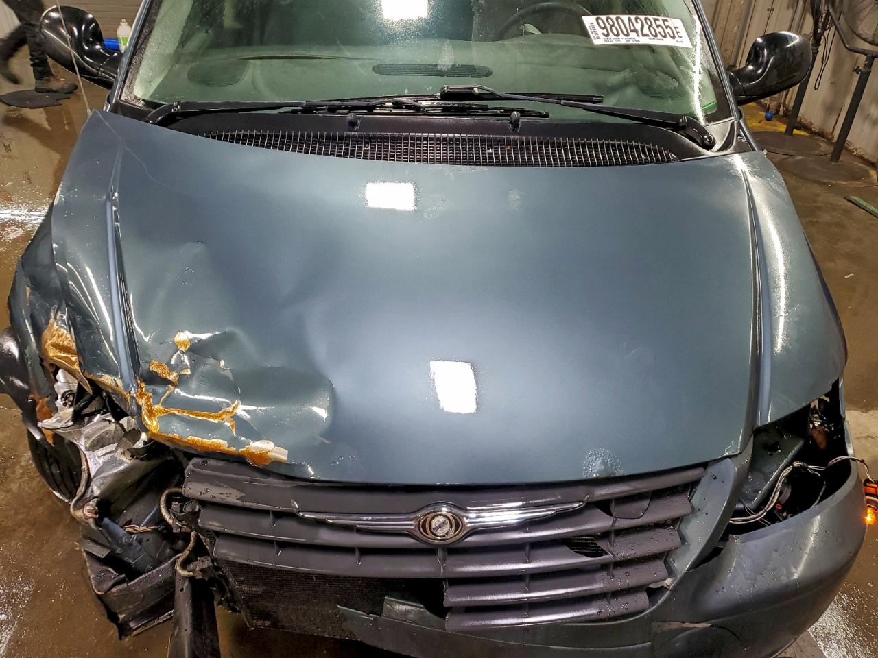 Chrysler Minivan Lx Image 13