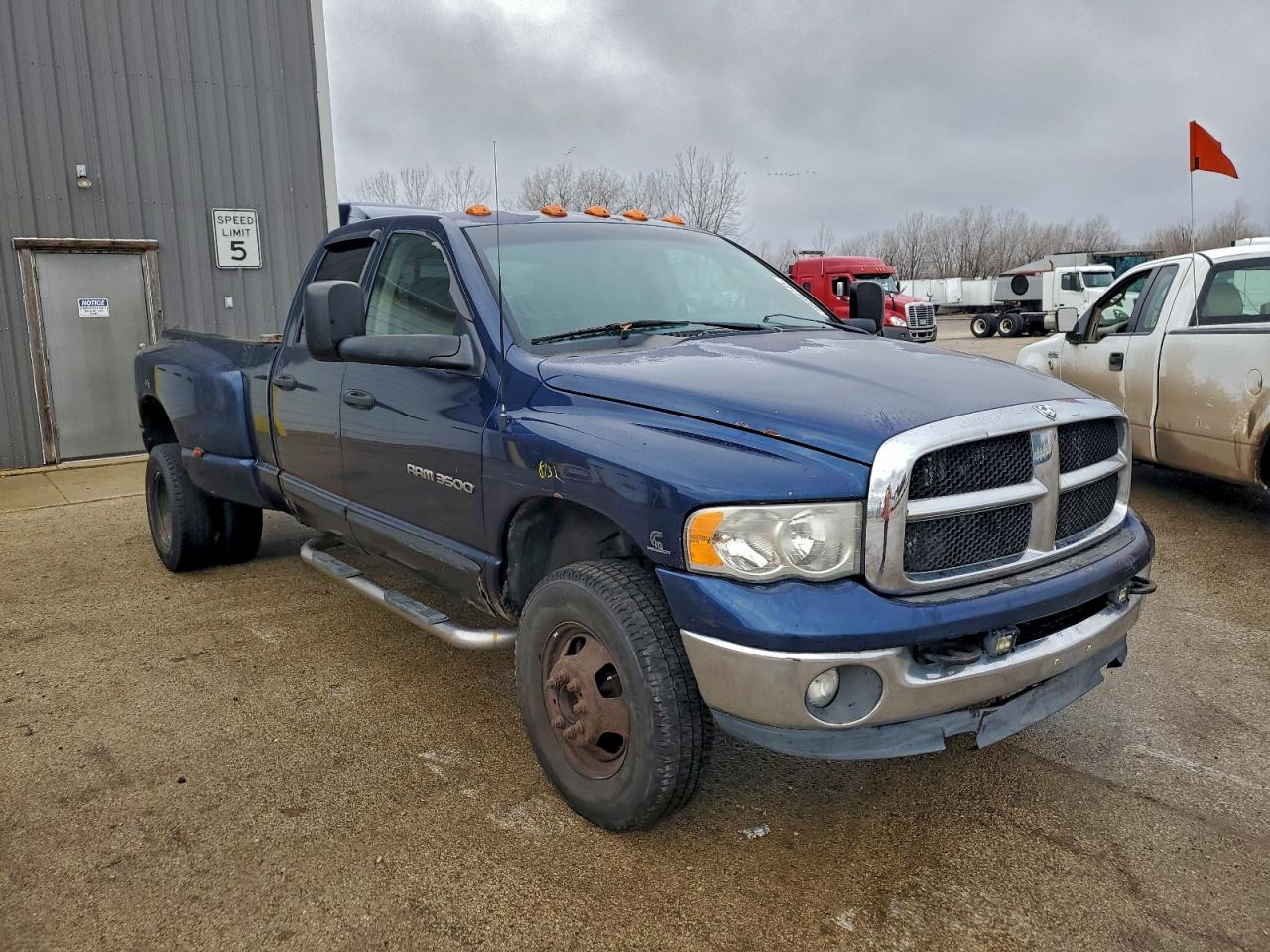 Dodge Ram 3500 St Image 11