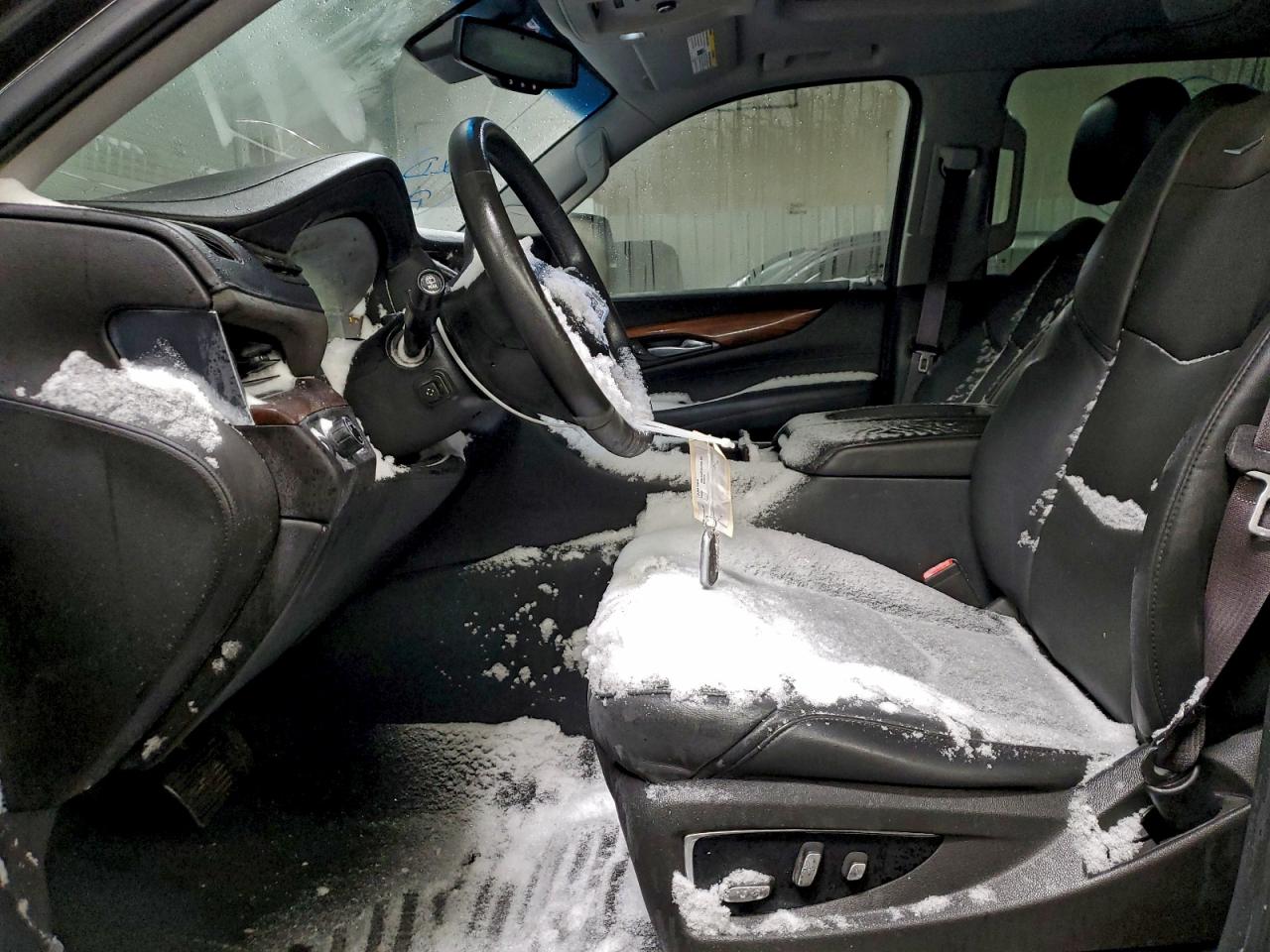 Cadillac Escalade Esv Premium Image 4