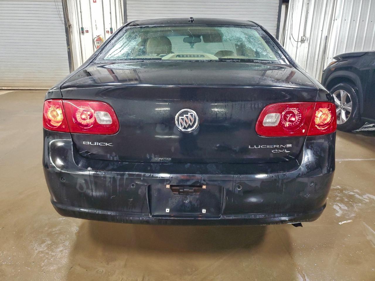 Buick Lucerne Cxl Image 2