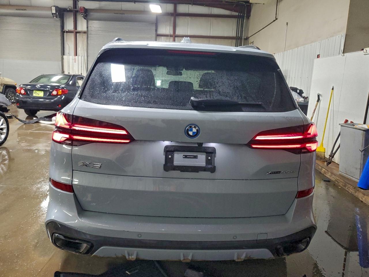 BMW X Series Xdrive50e Image 6