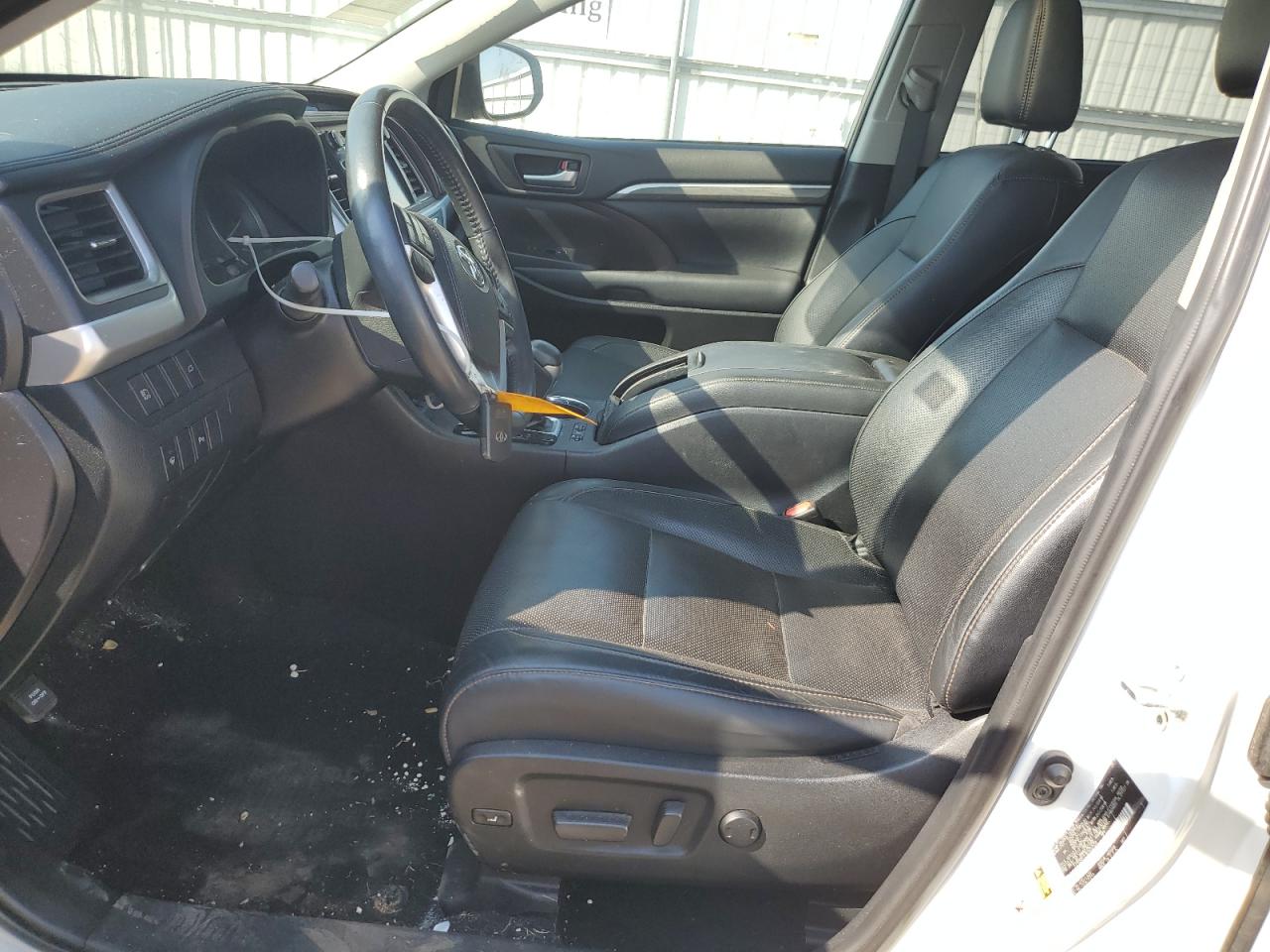 Toyota Highlander Hybrid Limited Image 3