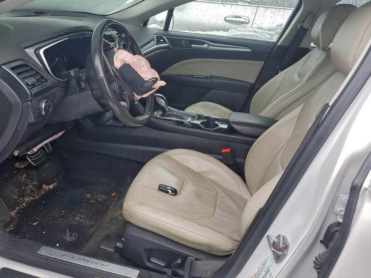 Ford Fusion Titanium Image 10