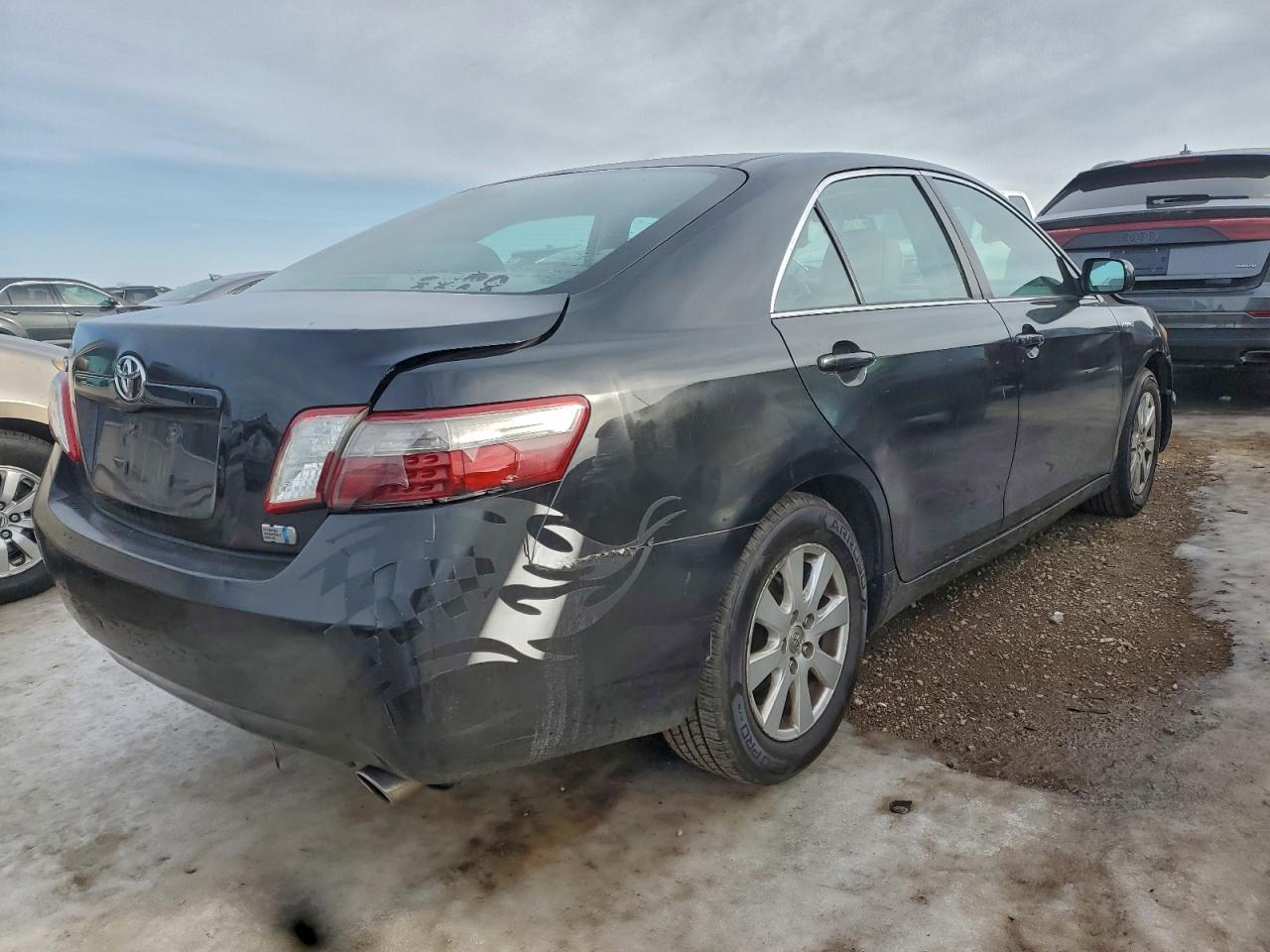 Toyota Camry Hybrid Image 11