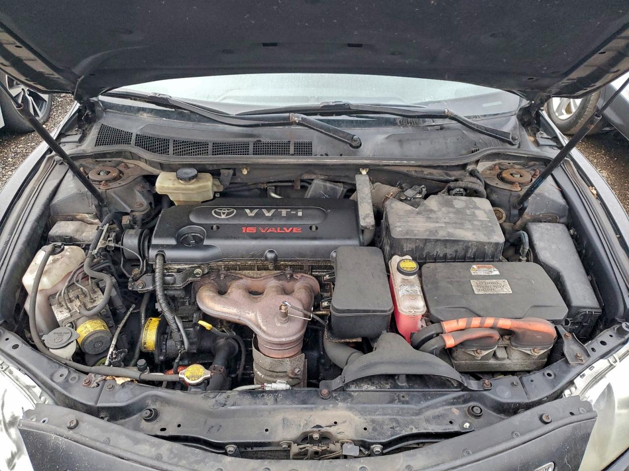 Toyota Camry Hybrid Image 4