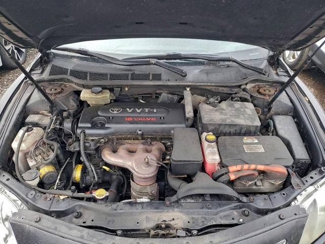 Toyota Camry Hybrid Image 4