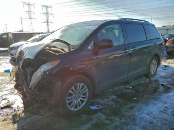  Salvage Toyota Sienna
