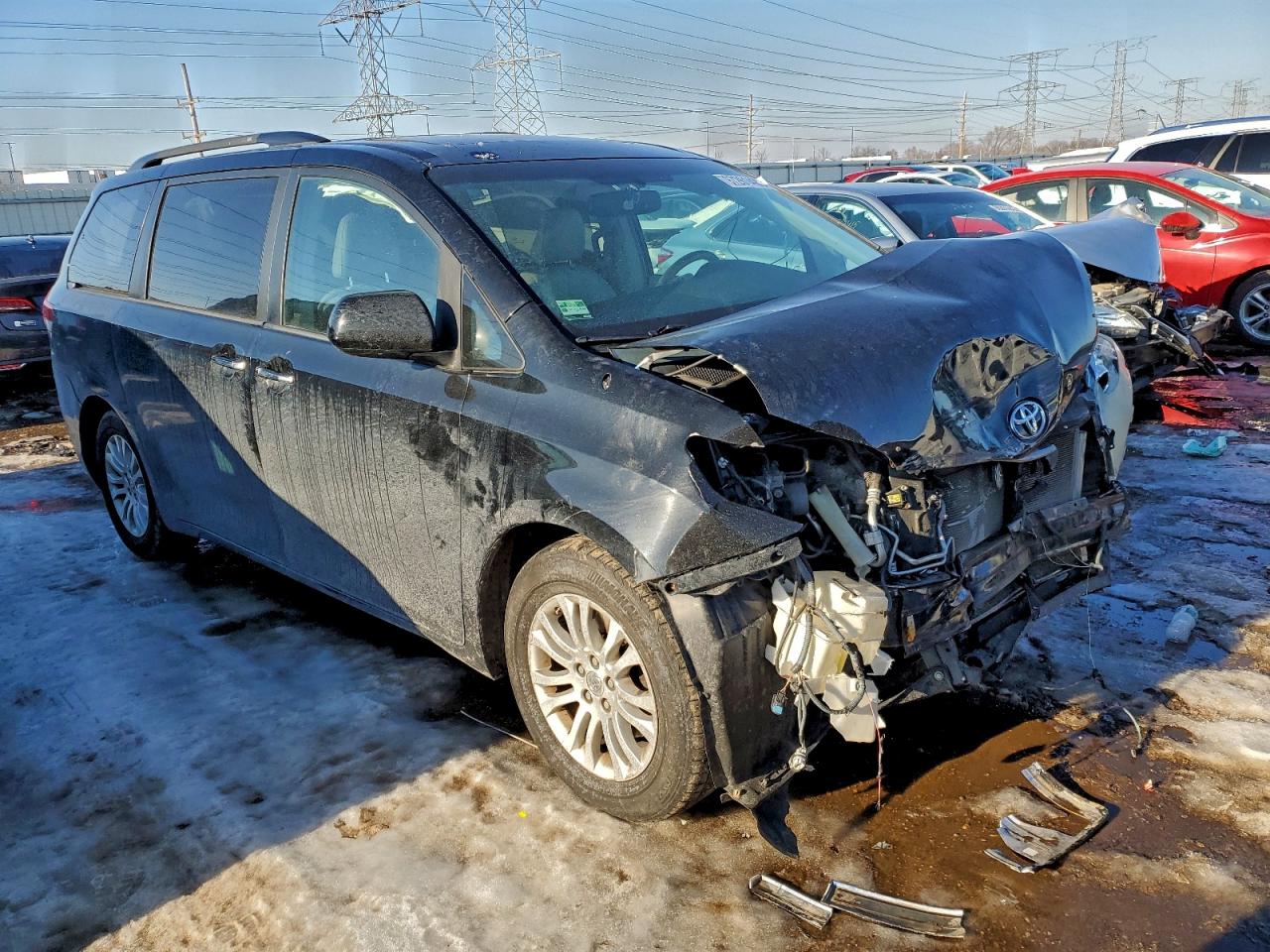 Toyota Sienna Xle Image 2