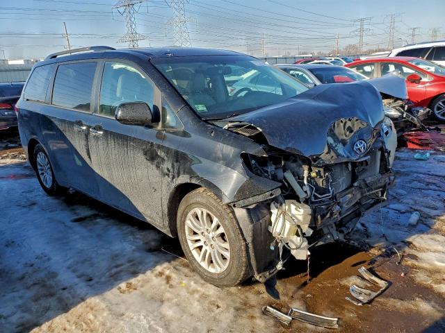 Toyota Sienna Xle Image 2