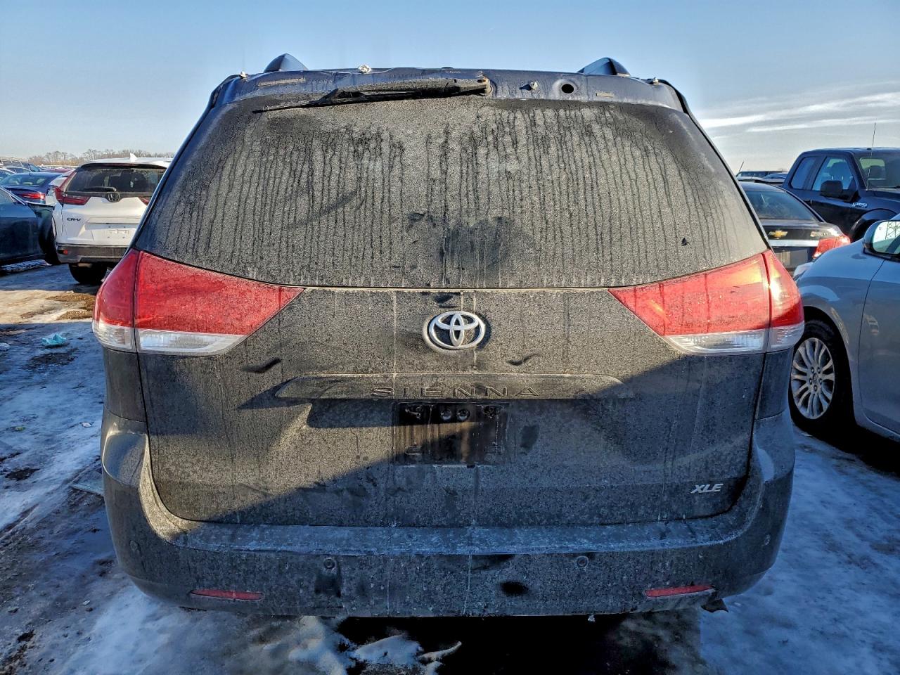 Toyota Sienna Xle Image 11