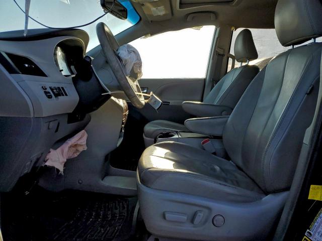 Toyota Sienna Xle Image 3