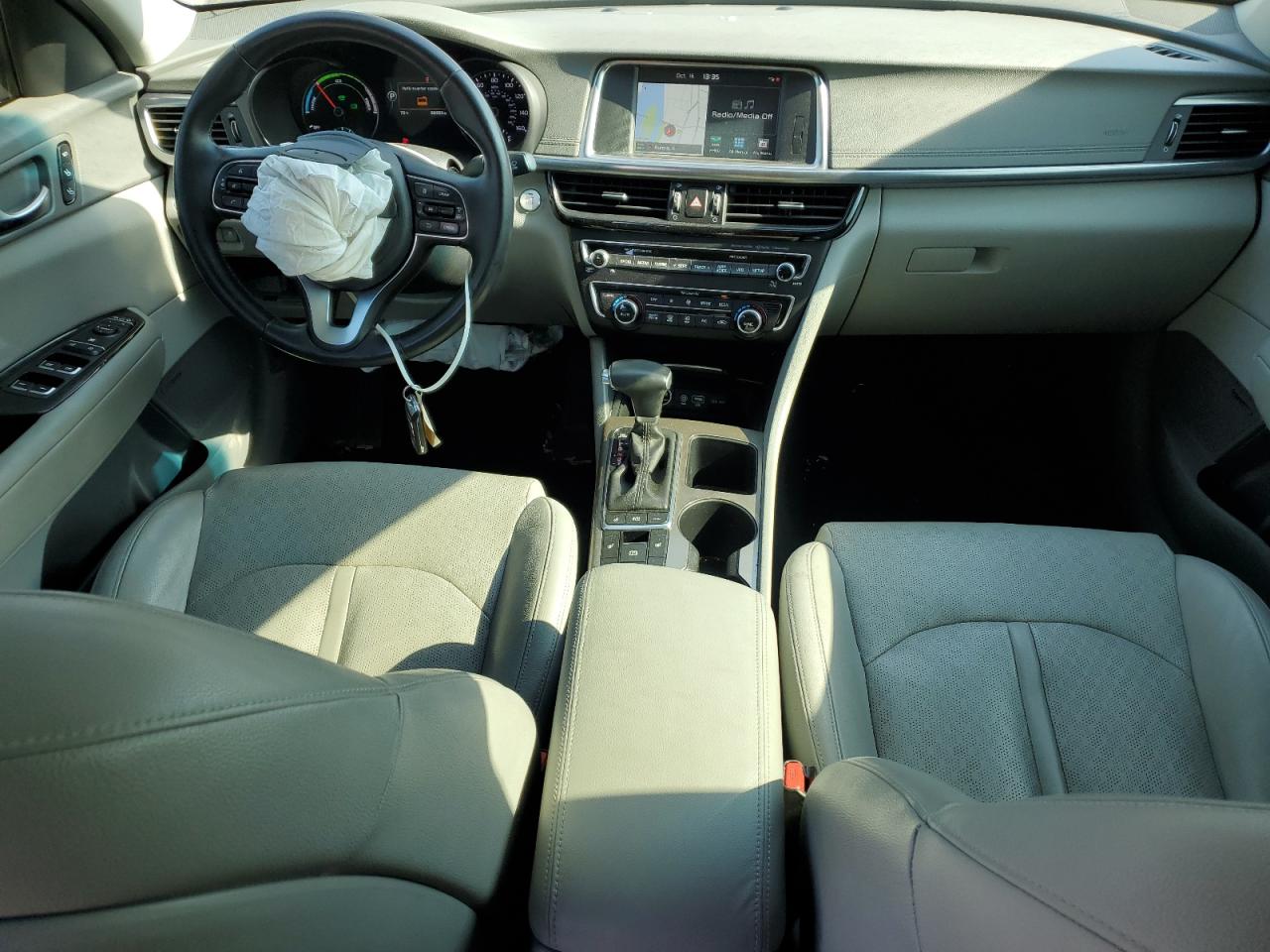 Kia Optima Plug-in Hybrid Image 11