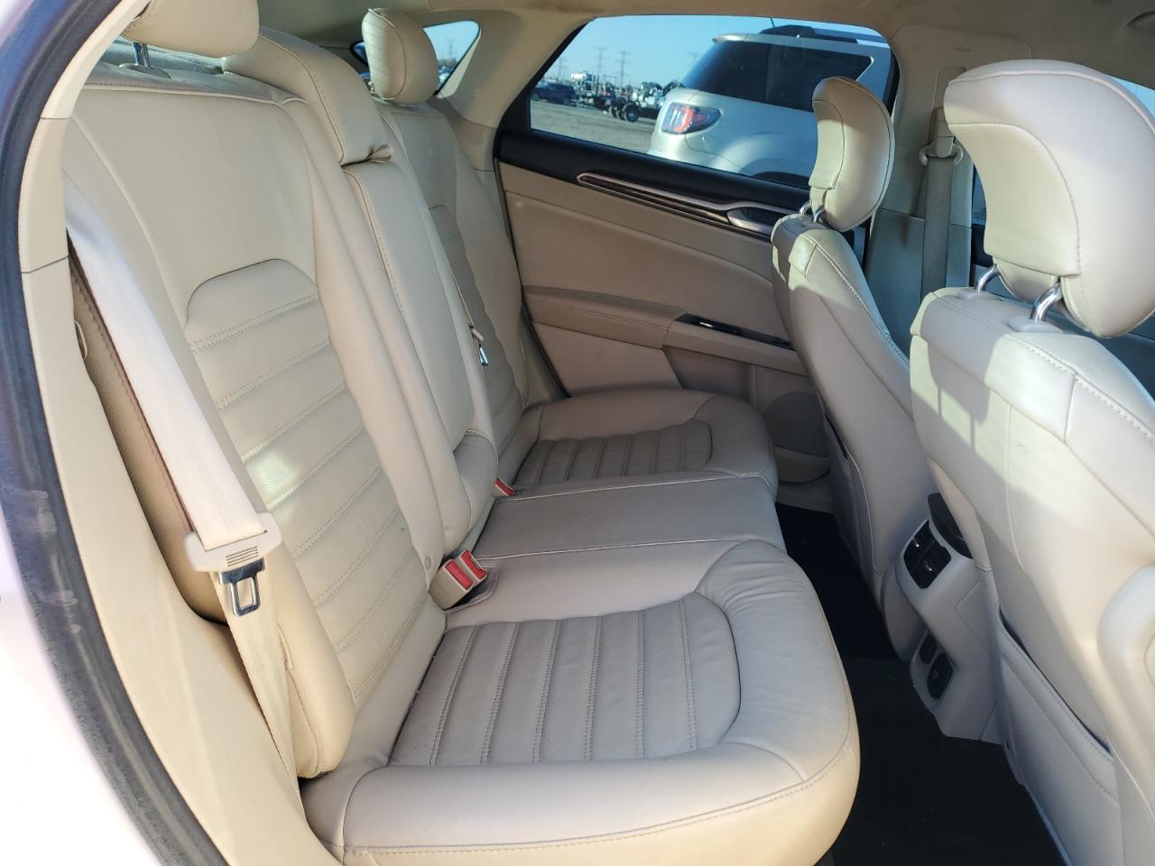 Ford Fusion Se Hybrid Image 5