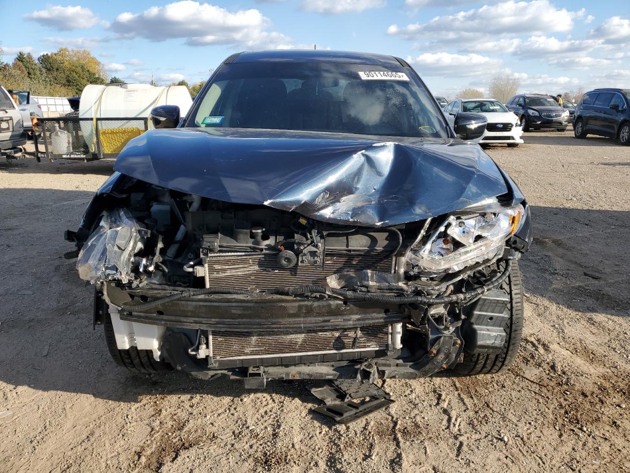 Nissan Rogue S Image 4