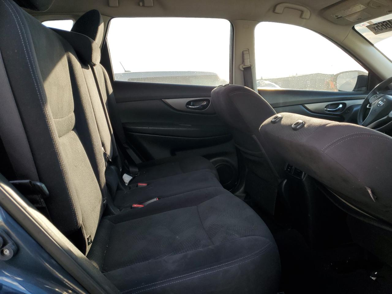 Nissan Rogue S Image 6