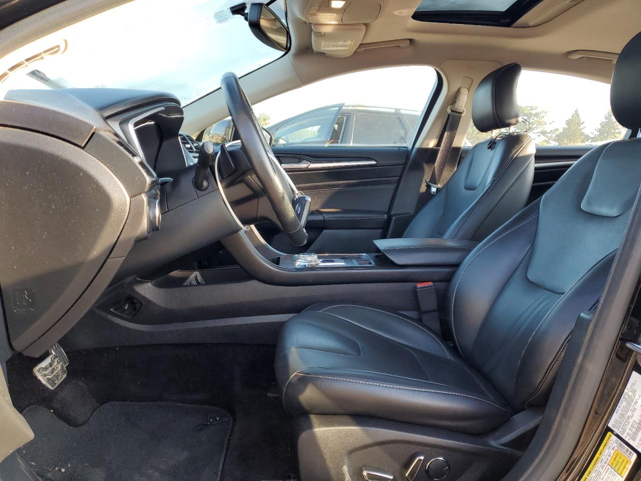 Ford Fusion Titanium Image 3