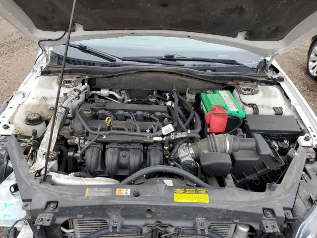 Ford Fusion S Image 13