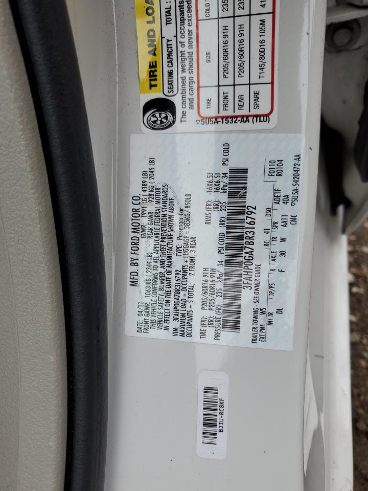 Ford Fusion S Image 10