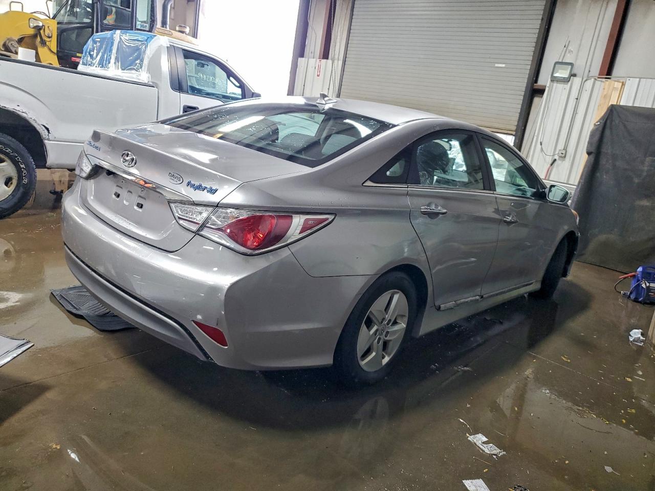 Hyundai SONATA Hybrid Image 3